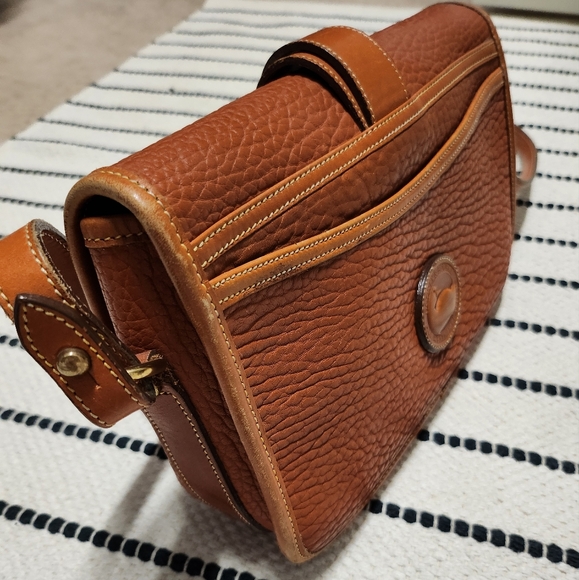 Authenic Vintage Dooney & Bourke Leather Crossbody Bag - Picture 4 of 8